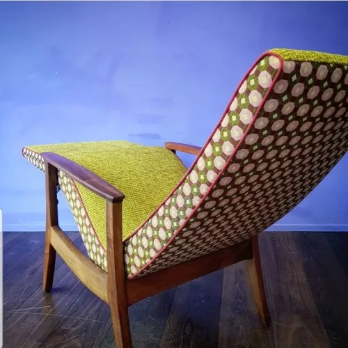  60er-Jahre Liege-Sessel auf Riccardo ersteigert und modern gestaltet