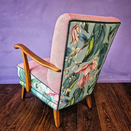 60er Sessel im Brocki gefunden, komplett neu gepolstert, Rückseite mit Kolibrystoff