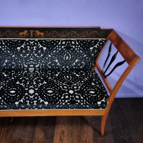 Biedermeier-Bank neu gepolstert, Stoff von Christian Lacroix