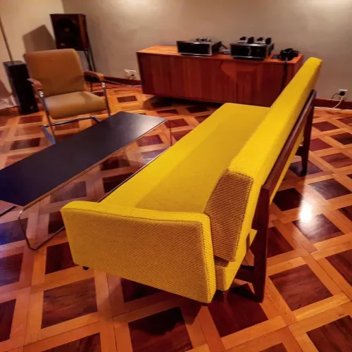 Danish Design Sofa 60er Jahren, komplett neu gepolstert, Bezug Wollstoff von Kvadrat