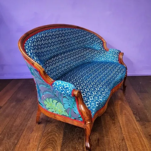 Louis Philippe Sofa neu geposltert, bezogen mit Stoffen von Designers Guild und Matthew Williamson