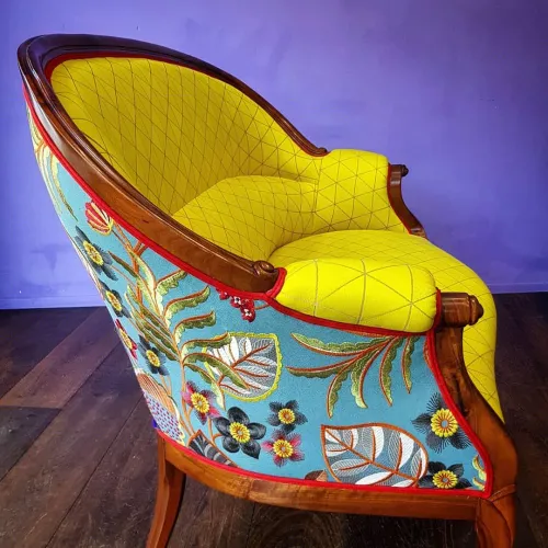 Louis Philippe Sofa, edle Rückseite mit bestickter Leine, Vorderseite fröhliches Gelb