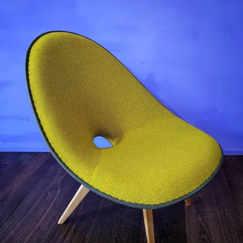 Midcentury Sessel komlett saniert, in gelbem Wollstoff