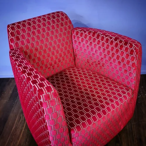 Elegantes rot für modernen Sessel