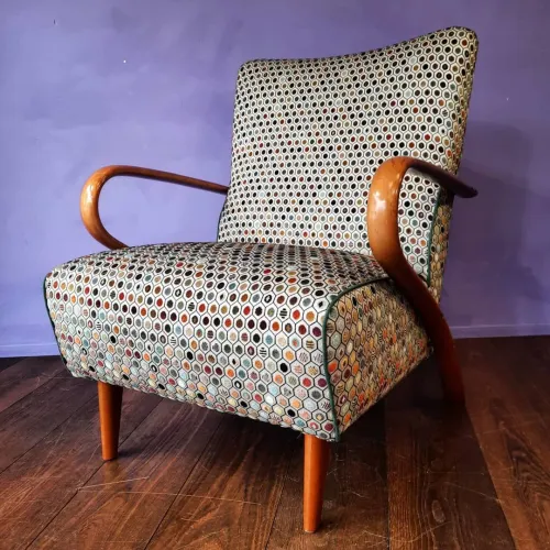 Sessel neu und chic bezogen 