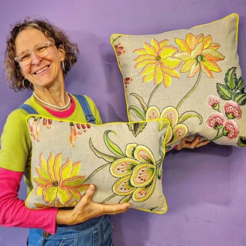 Zierkissen nach Mass mit exklusiven, mit bestickten Stoffen 